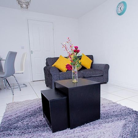 Turners Gardens Villa Northampton Bagian luar foto