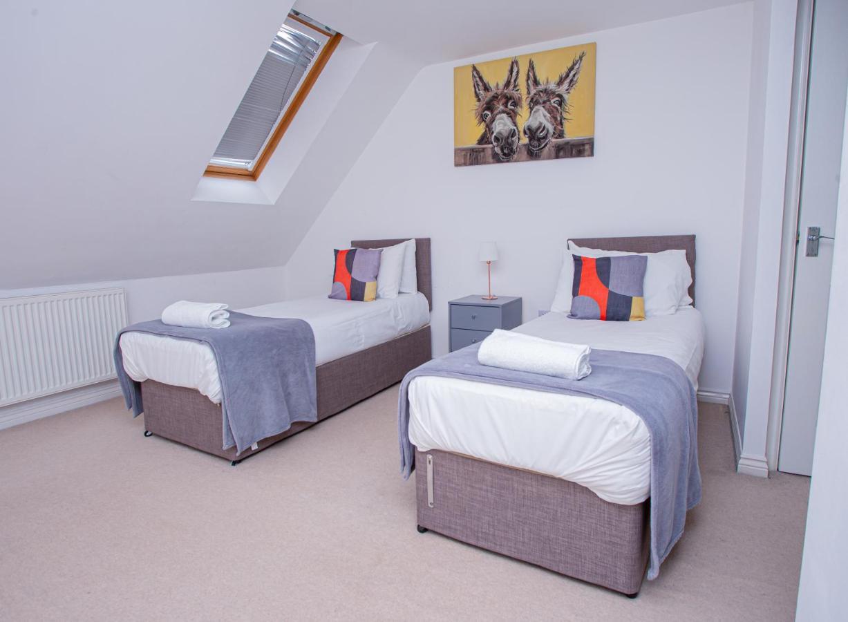 Turners Gardens Villa Northampton Bagian luar foto