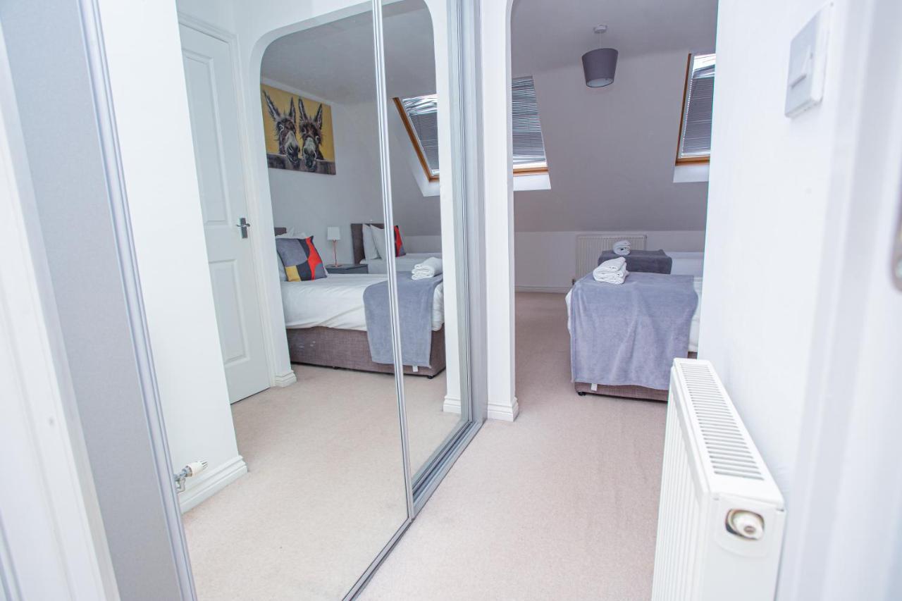 Turners Gardens Villa Northampton Bagian luar foto