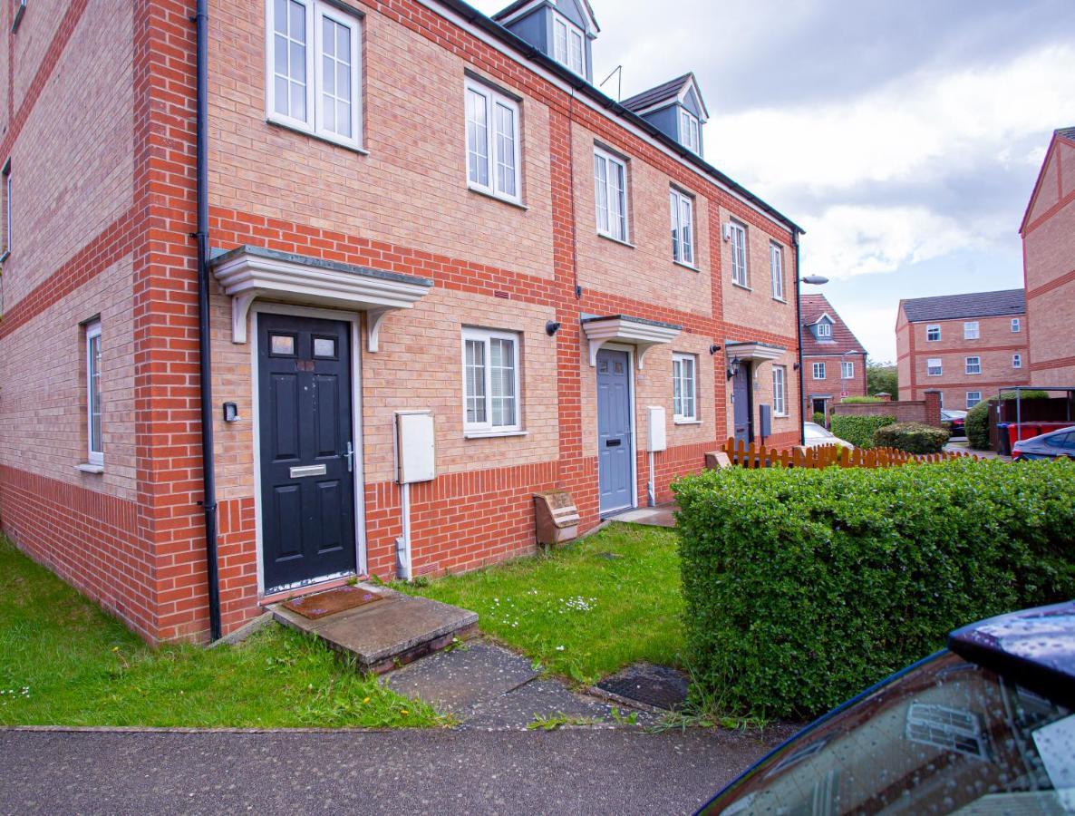 Turners Gardens Villa Northampton Bagian luar foto