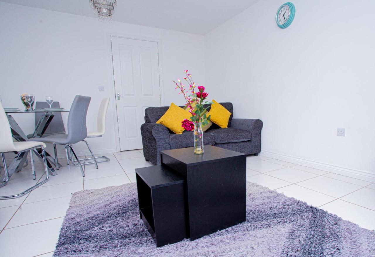 Turners Gardens Villa Northampton Bagian luar foto