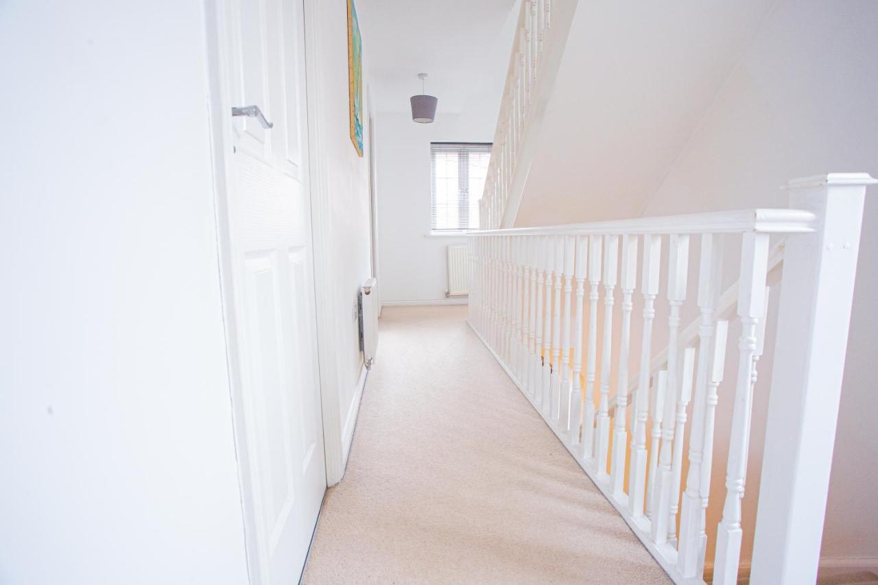 Turners Gardens Villa Northampton Bagian luar foto